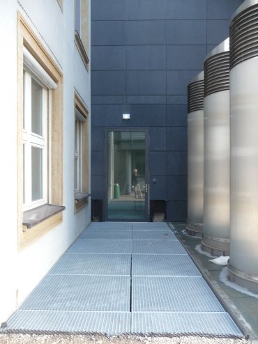 TECHNIK- UND BÜROGEBÄUDE- IFW DRESDEN TECHNIK- UND BÜROGEBÄUDE- IFW DRESDEN