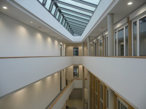 TECHNIK- UND BÜROGEBÄUDE- IFW DRESDEN TECHNIK- UND BÜROGEBÄUDE- IFW DRESDEN